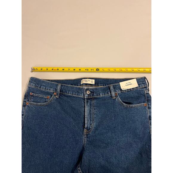 NWT Abercrombie & Fitch Mid Rise Capri Denim Jeans Womens Size 34 Blue Y2K - Picture 6 of 16